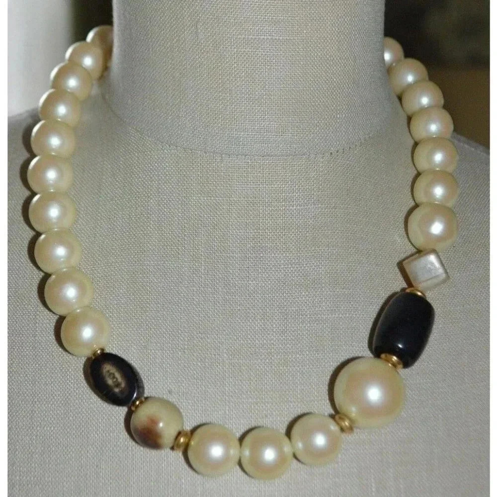 Faux Pearl Sliced Nut Acrylic Bead Beaded Choker